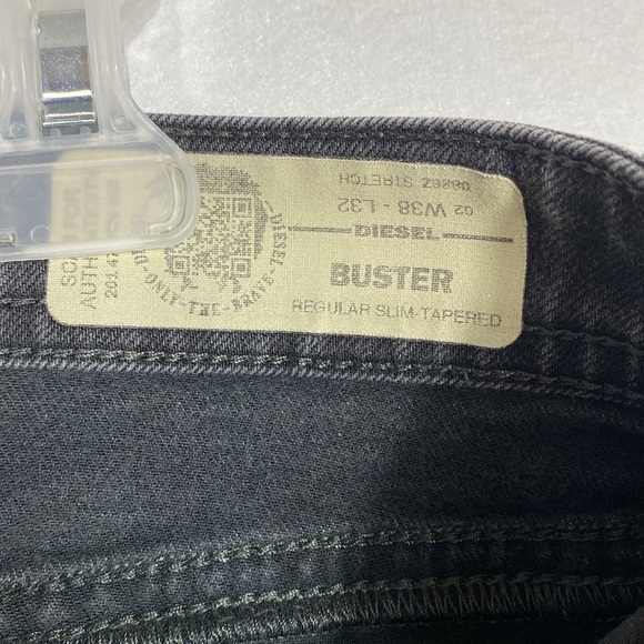 DIESEL Men’s Buster Regular Slim Tapered-Fit Jeans 38 x 32 Dark Gray Wash - Picture 12 of 15
